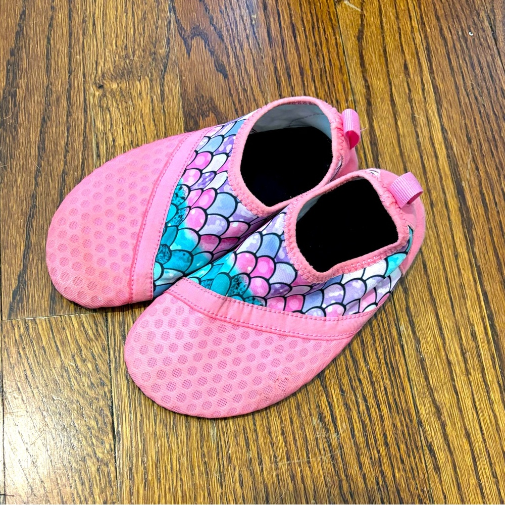 Girls Water Shoes Size 30/31 US 11/12